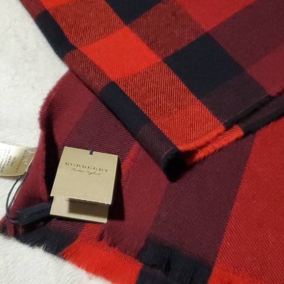 NWT Burberry - Picture 2 of 11